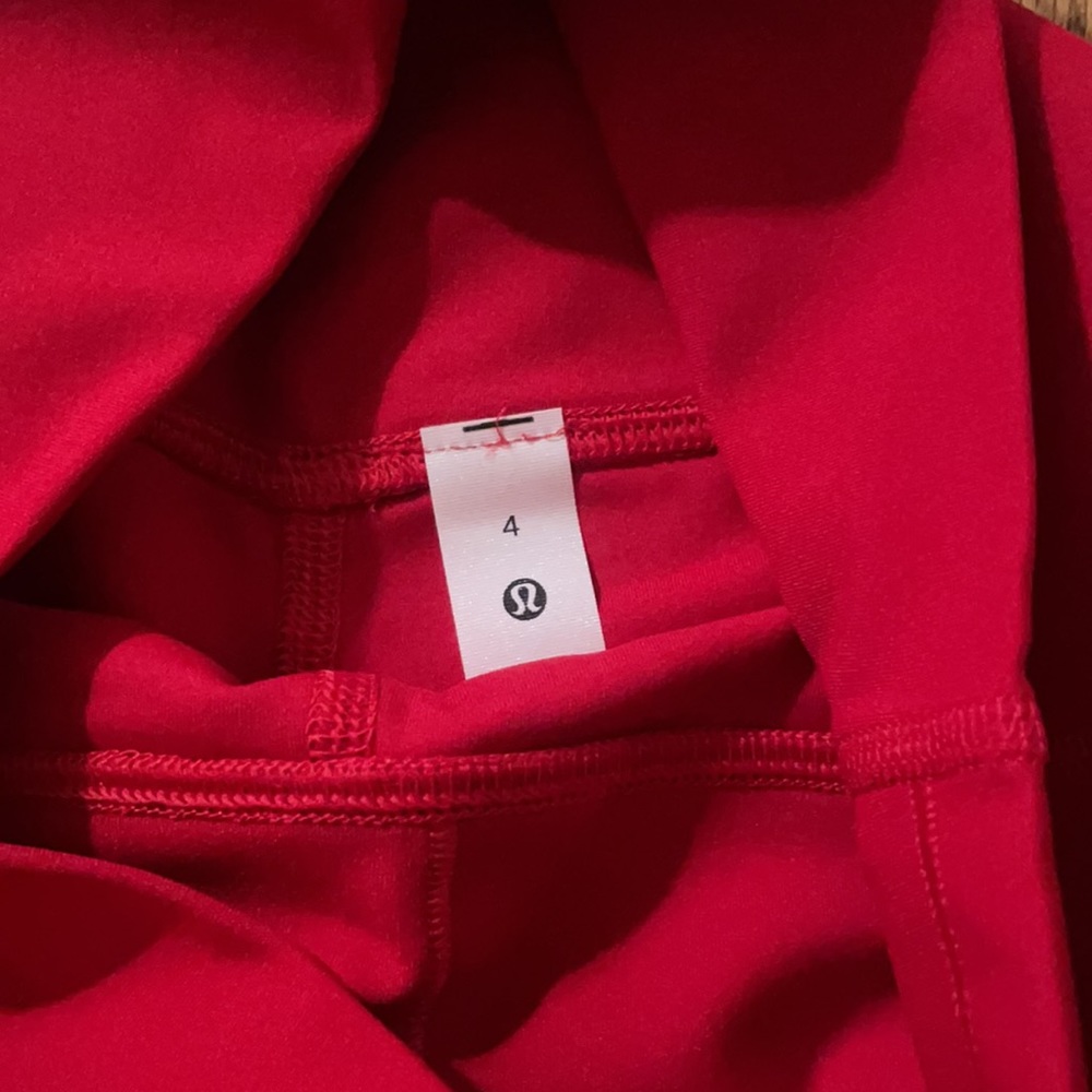NWT LULULEMON  Align Short 6" Dark Red Size 4 - Picture 4 of 4